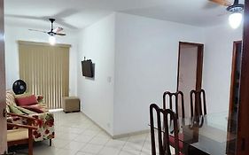 Apartamento Praia Grande Ubatuba 100 metros da praia ótima localização